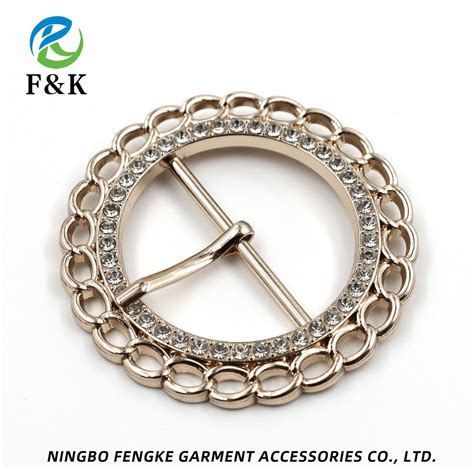 New Fashion Clothing Round Crystal Buckle - China Metal Buckle and ...