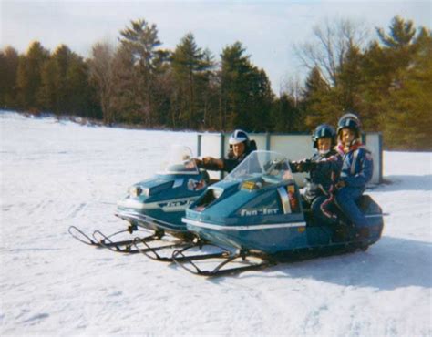 The Best Christmas Present: 1971 Sno Jet Star Jet Deluxe • NH Snowmobile Association