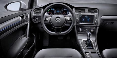 Volkswagen e-Golf pictures, official photos