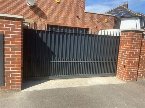 Sliding Driveway Gates UK - Sliding Driveway Gates Surrey - Bajwa Steel LTD