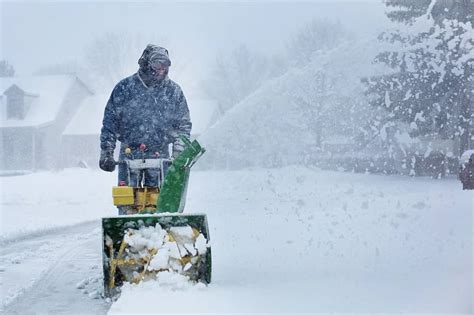 What To Look For In A Snowblower - Yards Improved