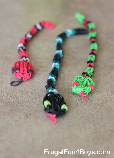 Loom Band Snakes | Fun Family Crafts