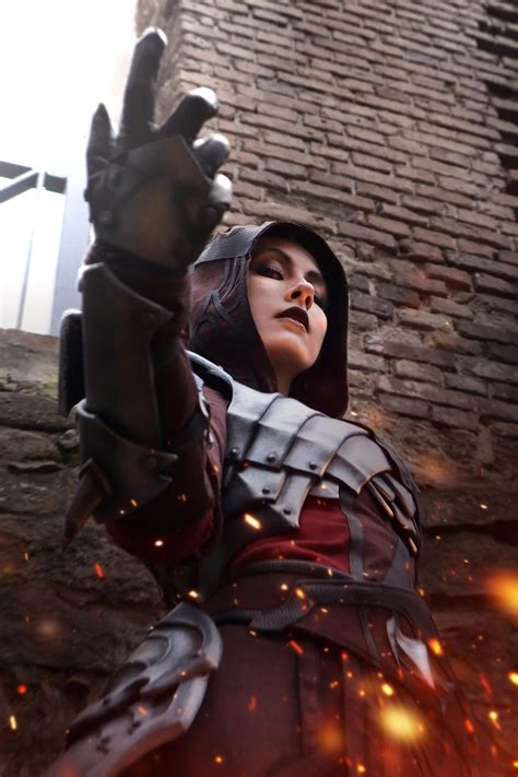 LEARN HOW TO CRAFT TRINE’S AMAZING LYRANTH COSPLAY YOURSELF! - News