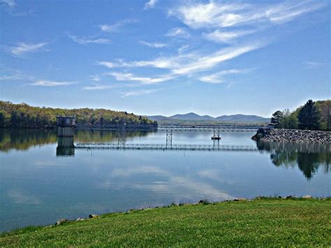 Blue Ridge Dam public fishing in the Blue Ridge mountains of North Georgia