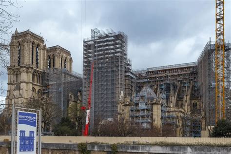 Notre Dame Cathedral Rebuilds Timber Roof and Regains Spire | ArchDaily