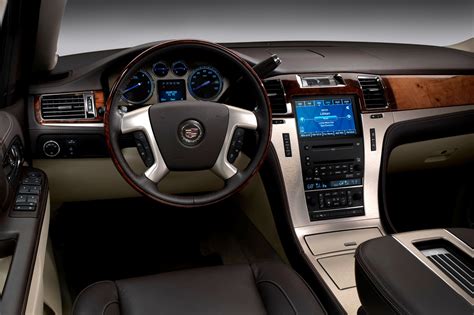 2014 Cadillac Escalade Specs, Prices, VINs & Recalls - AutoDetective