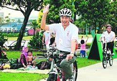 mrbrown.com: Workers' Party mass cycling at East Coast Park cannot, PAP carnival at West Coast ...