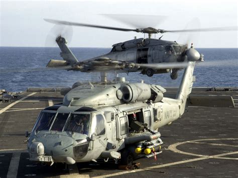 World fighters: SH 60 Seahawk Helicopter_Pic