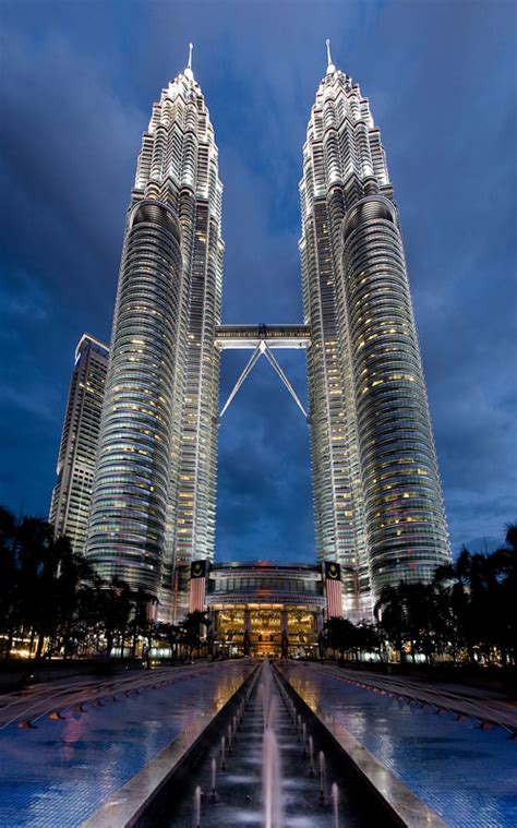 Petronas Twin Towers Pictures & Height - Kuala Lumpur,