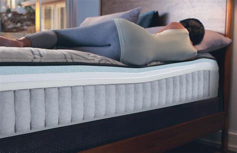 10 Best Mattresses for Couples to Sleep Better Together - Page 2