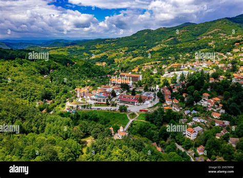 Prolom Banja with Drone | Luftbilder von Prolom Banja in Serbien Stock Photo - Alamy