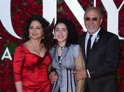 Gloria Estefan's Daughter Emily Is Mom's Lookalike in 'Red Table Talk'