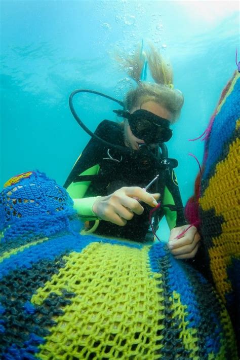 Crochet Mermaids Swimming With Whale Sharks? Olek’s Beautiful ...