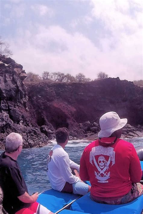 Kealakekua Bay Snorkeling: Captain Cook Boat Tour - Forever Karen