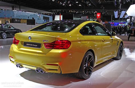 BMW M4 Looks Proud Of Its New 3-Liter Twin-Turbo Engine [Live Photos] - autoevolution