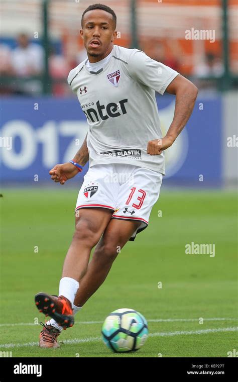 Eder militao hi-res stock photography and images - Alamy