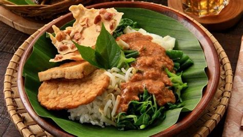 Menu Sarapan Nasi Pecel yang Ada di Wilayah Jawa Timur