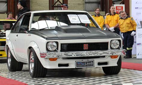 Ford GTHO Phase III breaks million dollar record at auction - FENCiT