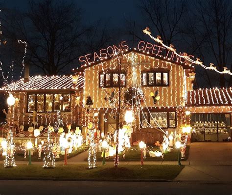 2020 Best Christmas Lights and Holiday Light Shows in Chicago's Suburbs