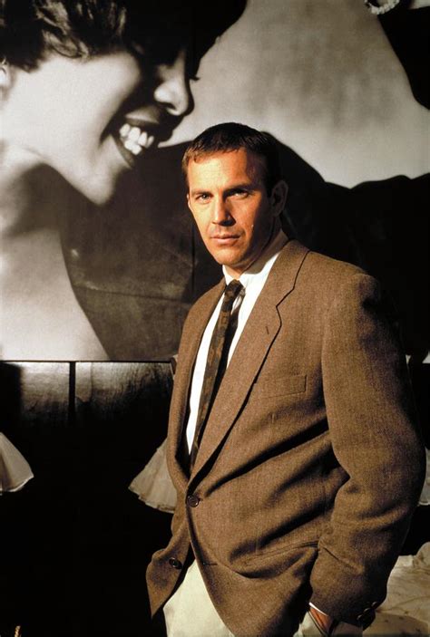 KEVIN COSTNER in THE BODYGUARD -1992-. Photograph by Album | Fine Art ...