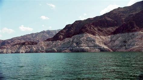 Historic Lake Mead drought leads to disturbing discoveries on dried up ground - ABC News