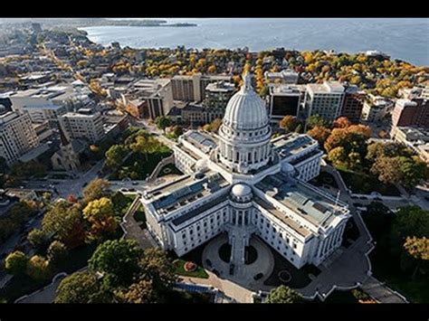 A Walk Around The Wisconsin State Capital Building, Madison - YouTube