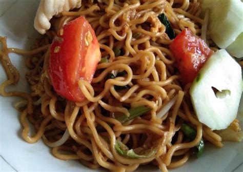 Resep Mie goreng spesial.. oleh Ismawaty Sinambela - Cookpad