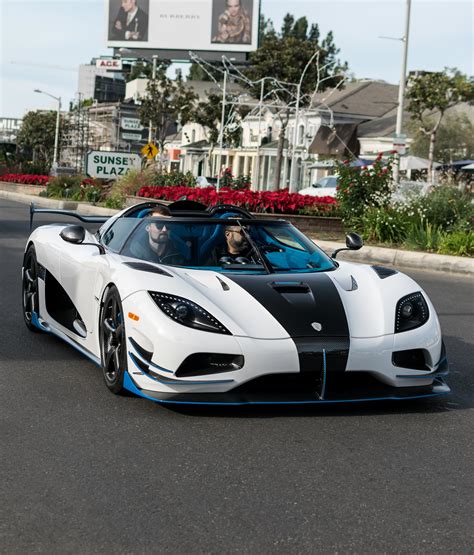 View Koenigsegg Agera Rs1 Vs One 1 Pics - Exotic Supercars Gallery