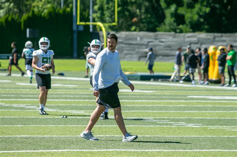 Oregon Ducks projected depth chart to open 2022 season - oregonlive.com