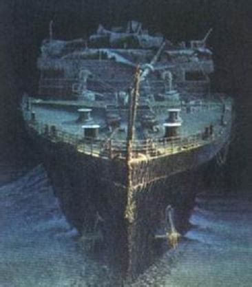 TITANIC : AN UNDEFINED MYSTERIOUS TRAGEDY: The Sank Titanic in the Silent Ocean