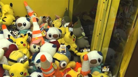 Playing the Claw Machine Featuring Pokemon Plushes! - YouTube