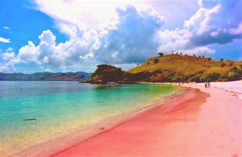 Informasi Manfaat yang paling Jagoan: Pantai Pulau Merah Red island ...