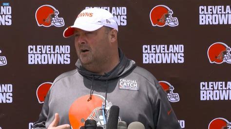 Kareem Hunt Returns to Browns Practice Amid Suspension, Hug from Baker ...