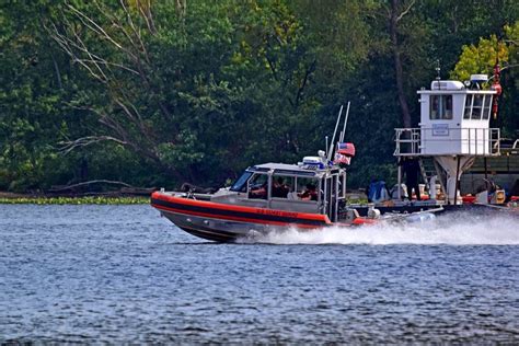 US Coast Guard Patrol Boat | Boat, Us coast guard, Water crafts