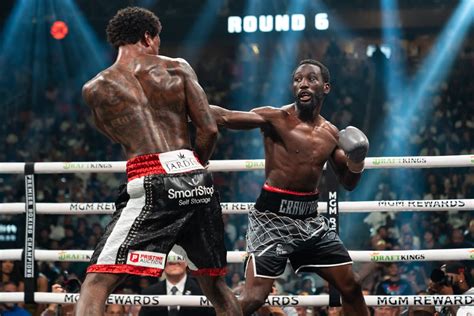 Fight video highlights: Terence Crawford dominates, drops & stops Errol ...