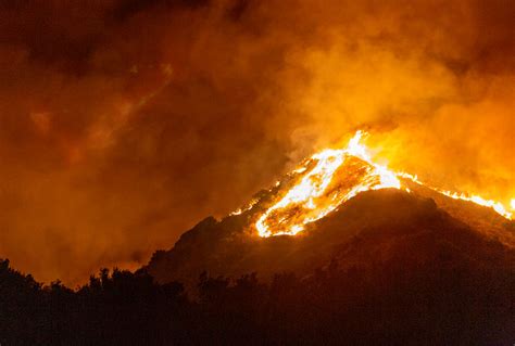 As wildfire season nears, pulmonologists fear smoke will worsen COVID-19 symptoms | Salon.com