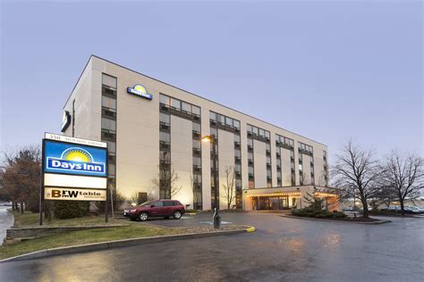 Days Inn by Wyndham Ottawa West | Ottawa, ON Hotels