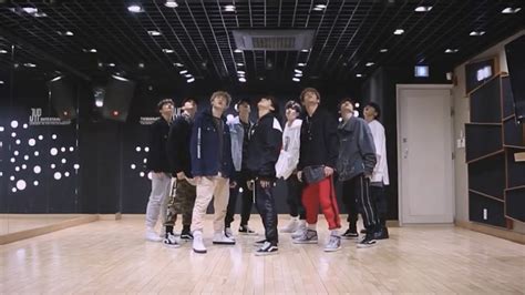 Stray Kids (스트레이 키즈) - Hellevator Dance Practice (Mirrored) - YouTube