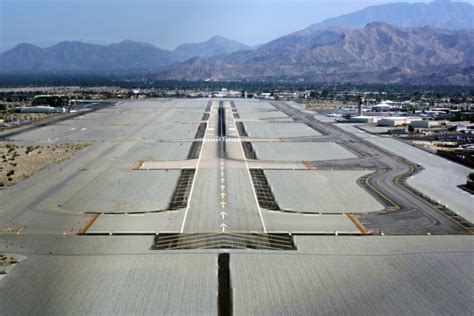 Palm Springs Is Seeing An Explosion Of Scheduled Air Service - Simple ...