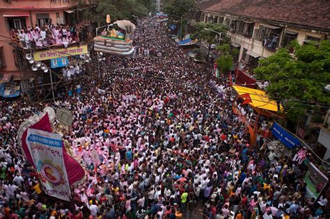 Ganesh Visarjan in Mumbai | 12 Photos - sandeepachetan