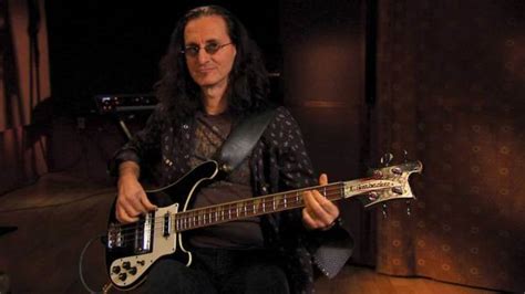 Geddy Lee Reveals His Favorite Recorded Bass Tone in Entire Rush Discography | Ultimate Guitar