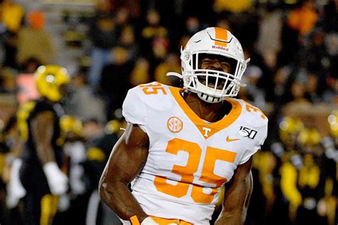 College Football Bowl Projections: Tennessee Vols options wide open ...