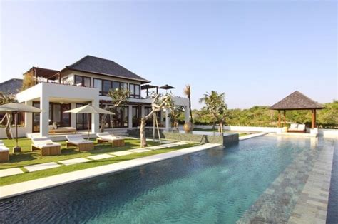 Surga Villa Estate | 13 Bedrooms | Sleeps 26 | Pool | Ungasan, Bali