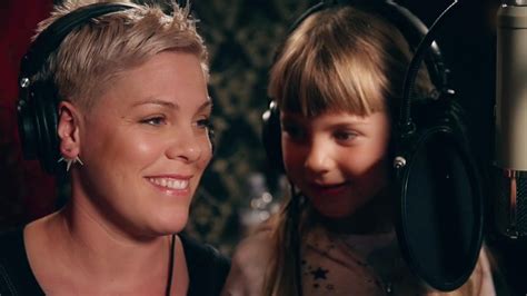 Angelic Duet: Pink And Her Daughter Willow Perform A Song From ‘The Greatest Showman’ Together ...