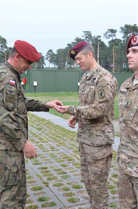 DVIDS - Images - US Soldiers receive Polish jump wings [Image 1 of 3]