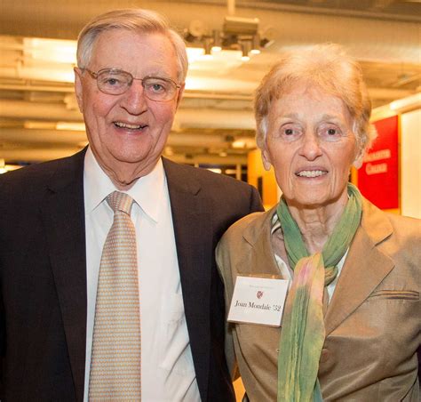 Walter Mondale to speak at commencement - The Mac Weekly