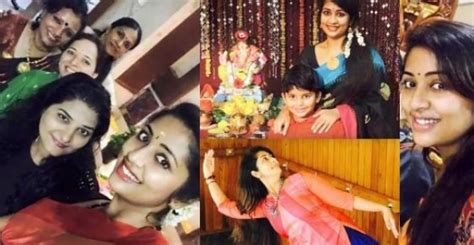 Navya Nair With Her Family Photos - FilmiBeat