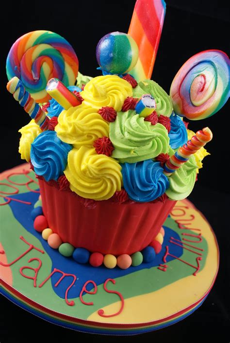 All the fun of the Fair Giant Cupcake! | For my younger brot… | Flickr