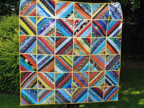 Koshka2 Quilts: QAYG String Quilt finished