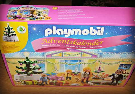 Inside the Wendy House: Counting Down to Christmas with a Playmobil ...